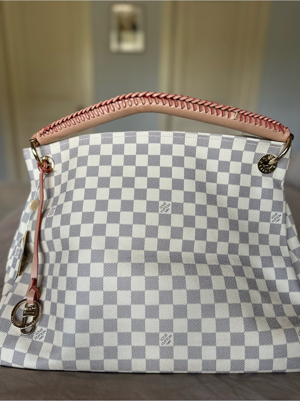 NWT | Checkered Women’s Shoulder Bag